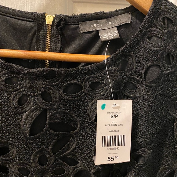 NWT Black lace dress, with gold zipper - Picture 2 of 3